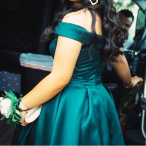 PROM DRESS - Picture 6 of 8